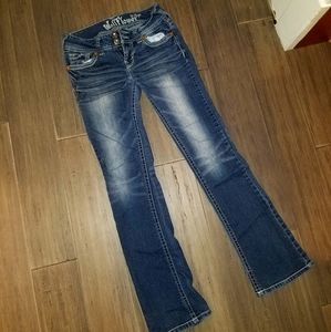 Juniors Wallflower jeans